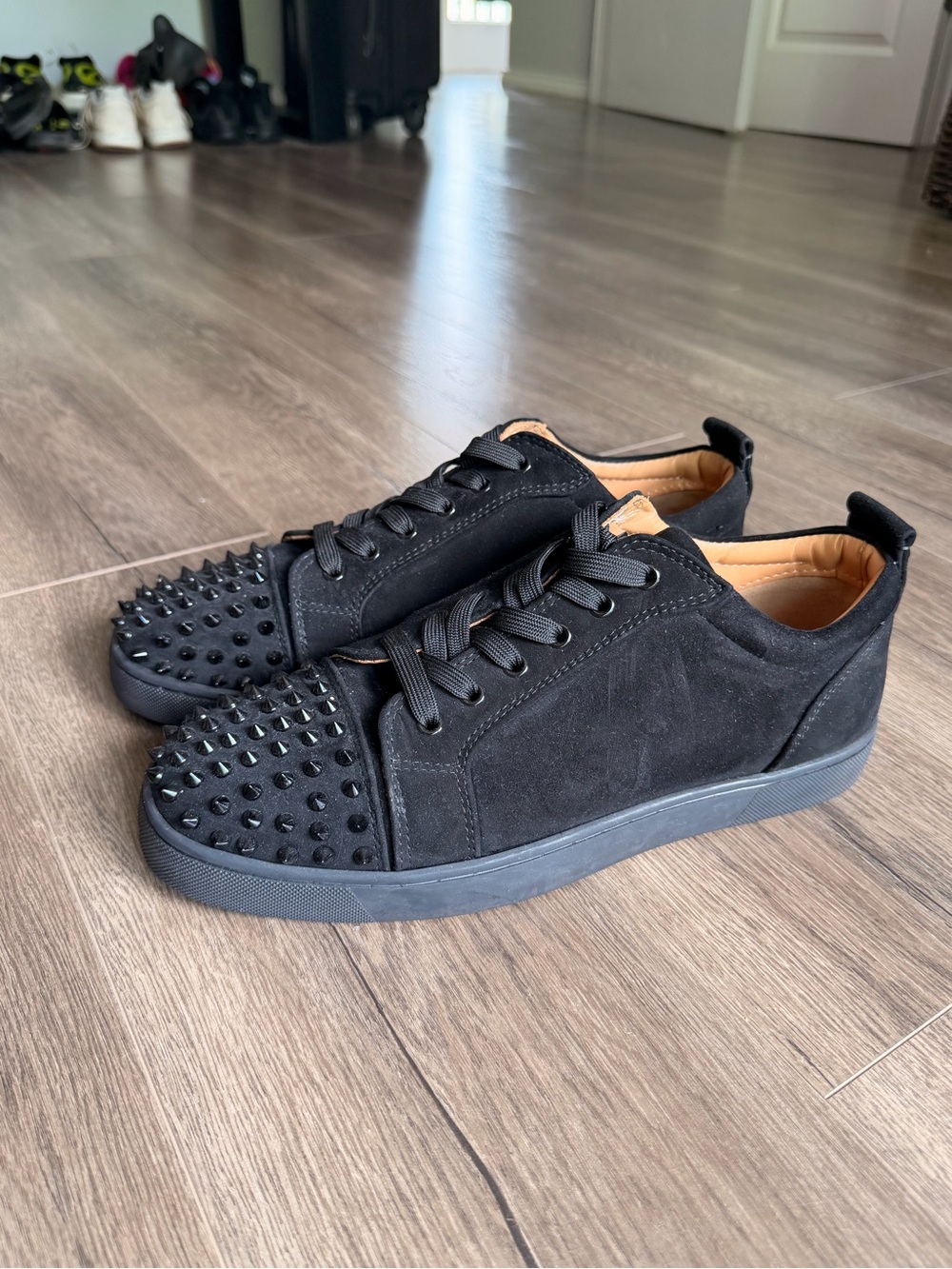 Christian Louboutin Louis Junior Spikes
Sneakers - Veau velours - Black - Men